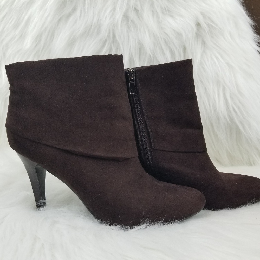 Marc Fisher  Bootie Vallay 4 Cuffed Micro Suede
